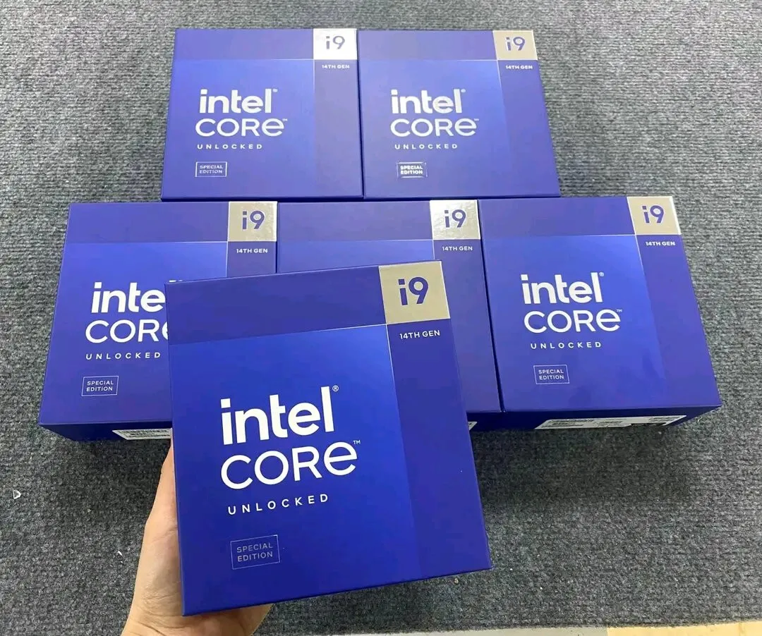 Intel Core i9-14900KS  Vietnam’da Sosyal Medyada sahnede.Kendisini severlerine göstermiş durumda görünüyor