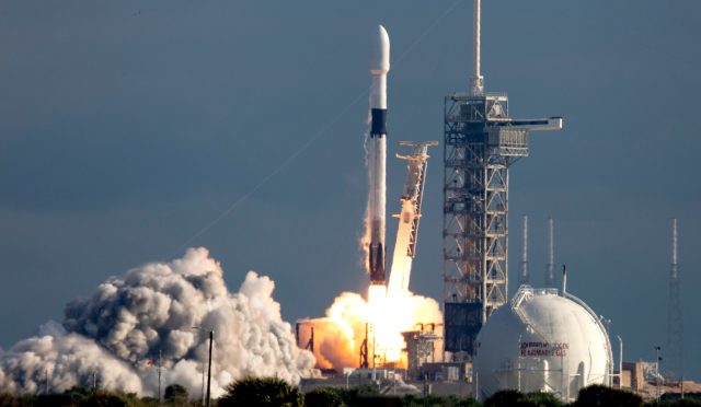 SpaceX’in Falcon 9 Roketi Uzayda Arızalandı