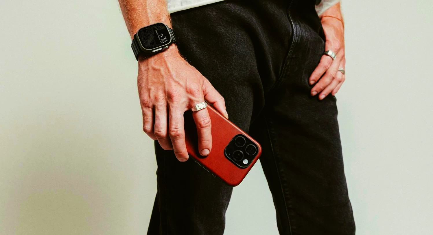 Nomad, iPhone 16 Pro İçin Özel Tasarlanmış ‘Olde Dublin’ Horween Deri Kılıf ve Folio’yu Sınırlı Sayıda Piyasaya Sürüyor