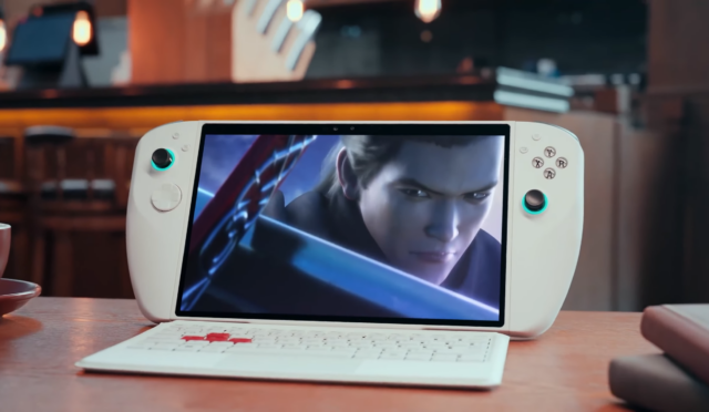 Tencent-3D-One-handheld-with-11-inch-screen-and-Intel-Lunar-Lake-CPU-0-4-screenshot