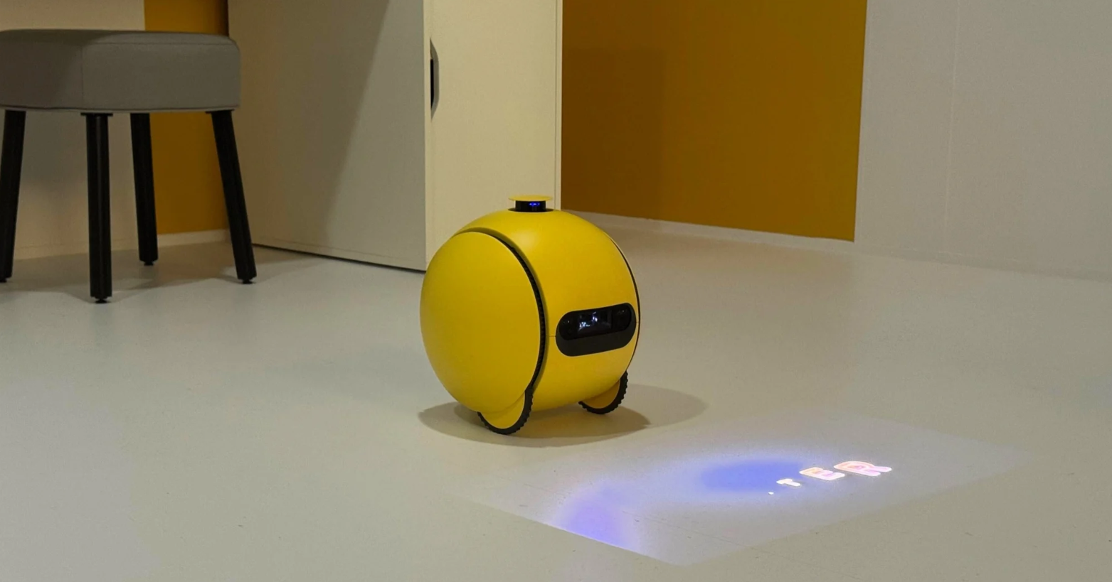 Samsung’dan Yapay Zeka Destekli Ev Robotu Ballie Bu Yaz Geliyor!